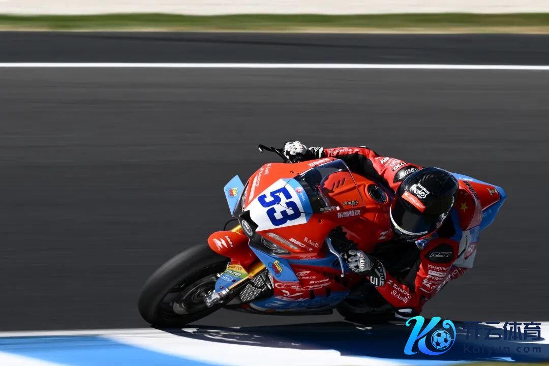 张雪的“疯”开yun体育网,是对这个考编求稳期间的最大纠偏